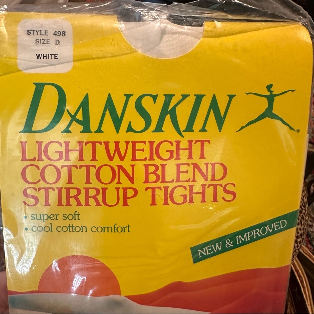 DANSKIN Lightweight Cotton Blend Stirrup Toghts White Size D NWT - Picture 3 of 4